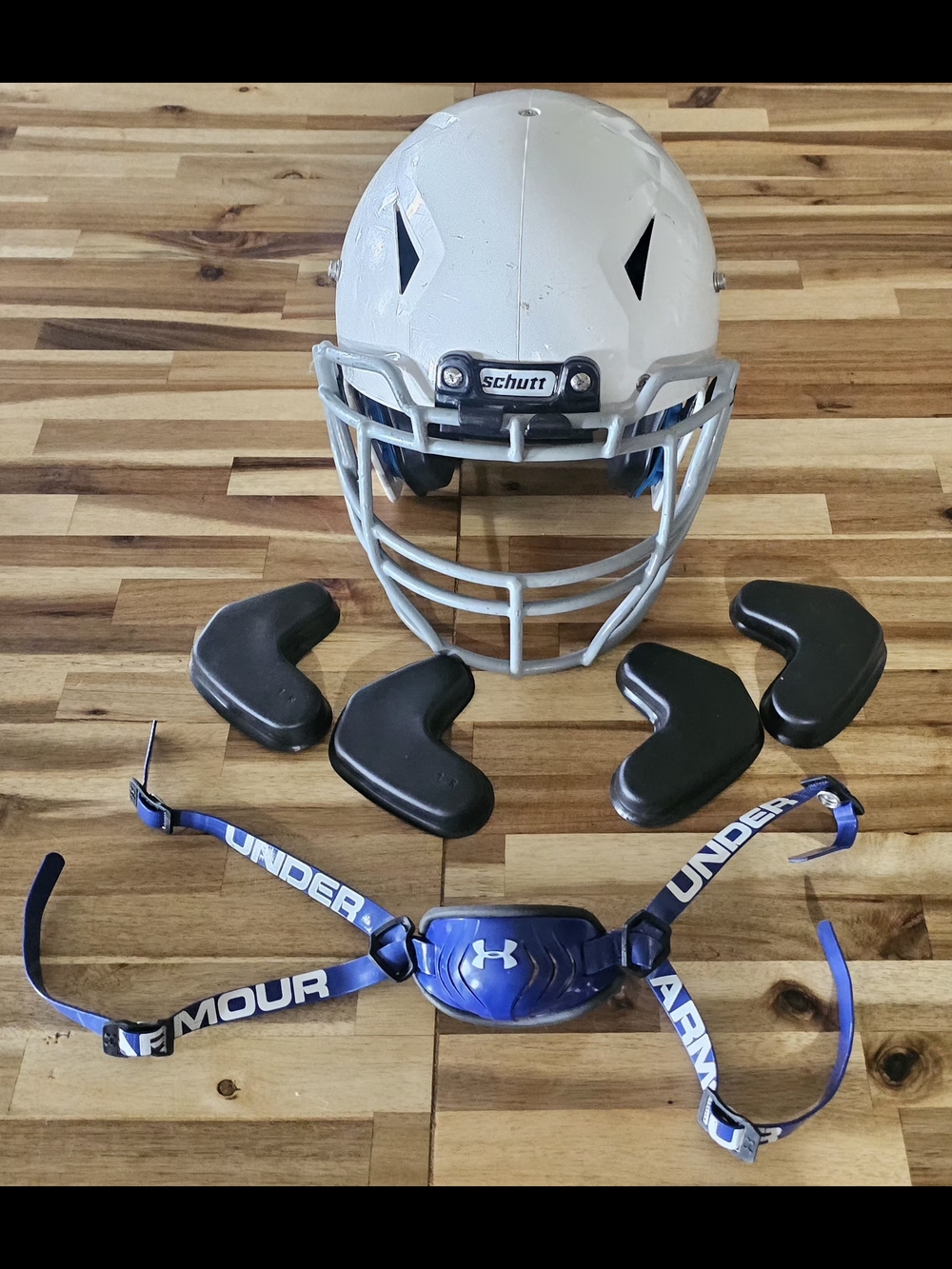 Schutt White Youth Small Football Helmet with Chinstrap